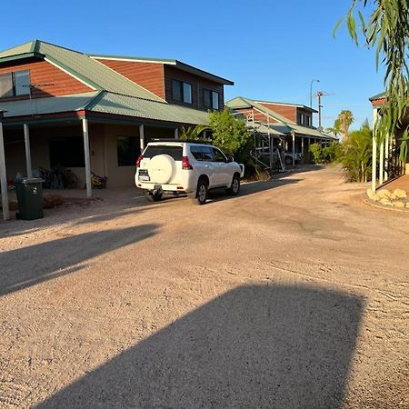 The Ningaloo Breeze Villa 5 Эксмут Экстерьер фото