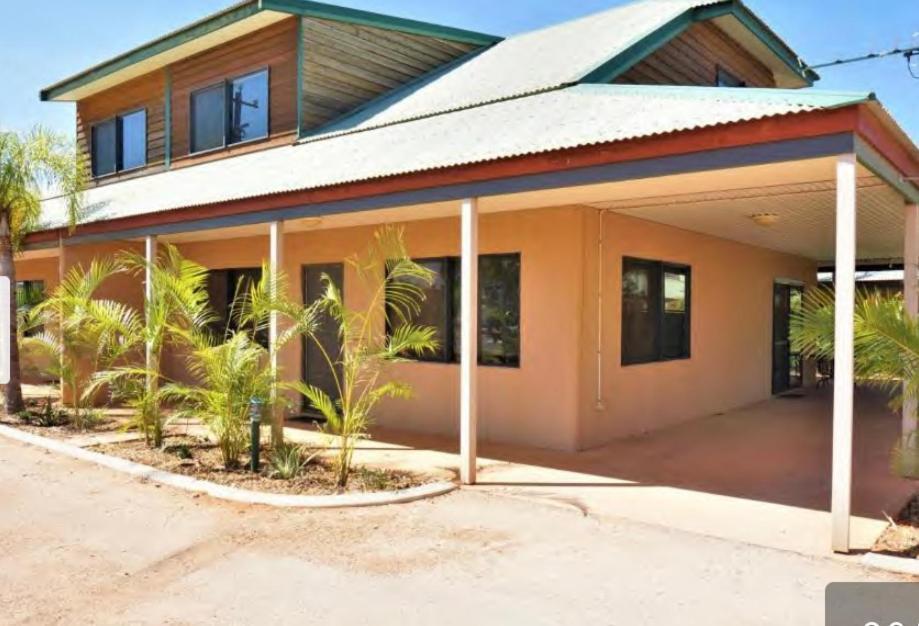 The Ningaloo Breeze Villa 5 Эксмут Экстерьер фото